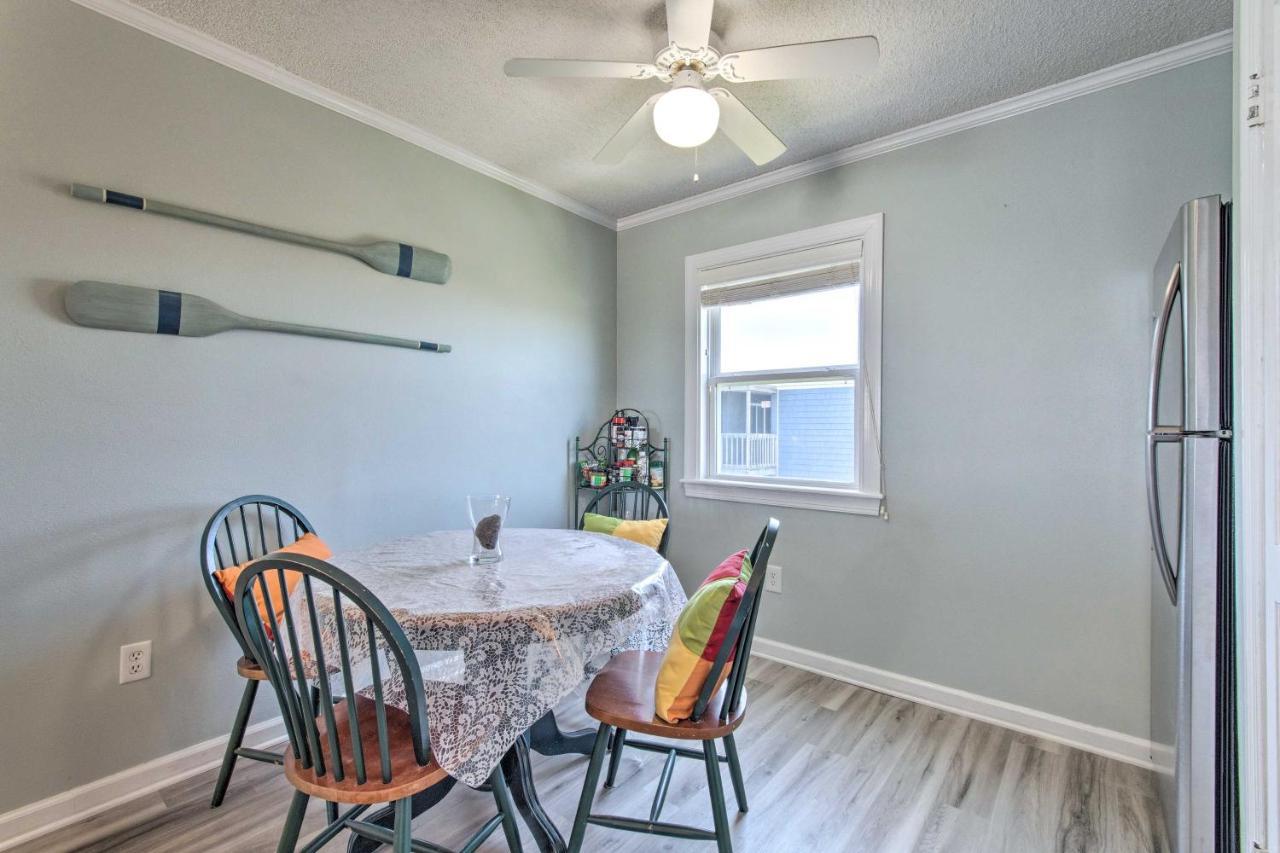 Convenient Retreat With Balcony And Ocean Views! Apartment North Topsail Beach Exterior photo
