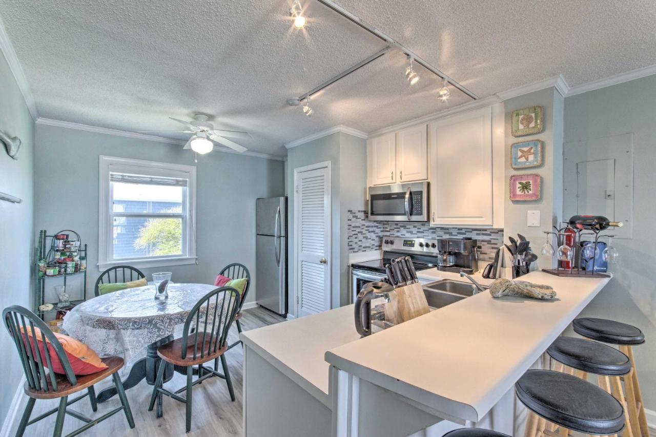 Convenient Retreat With Balcony And Ocean Views! Apartment North Topsail Beach Exterior photo